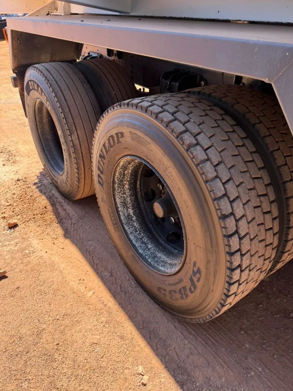 Scania P-360 Automático Caçamba - Foto 4