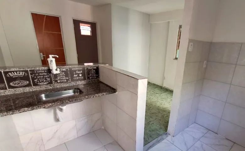 Alugo ótima casa - 1 Quarto, Sala, cozinha, banheiro, área de serviço e varanda - Foto 3