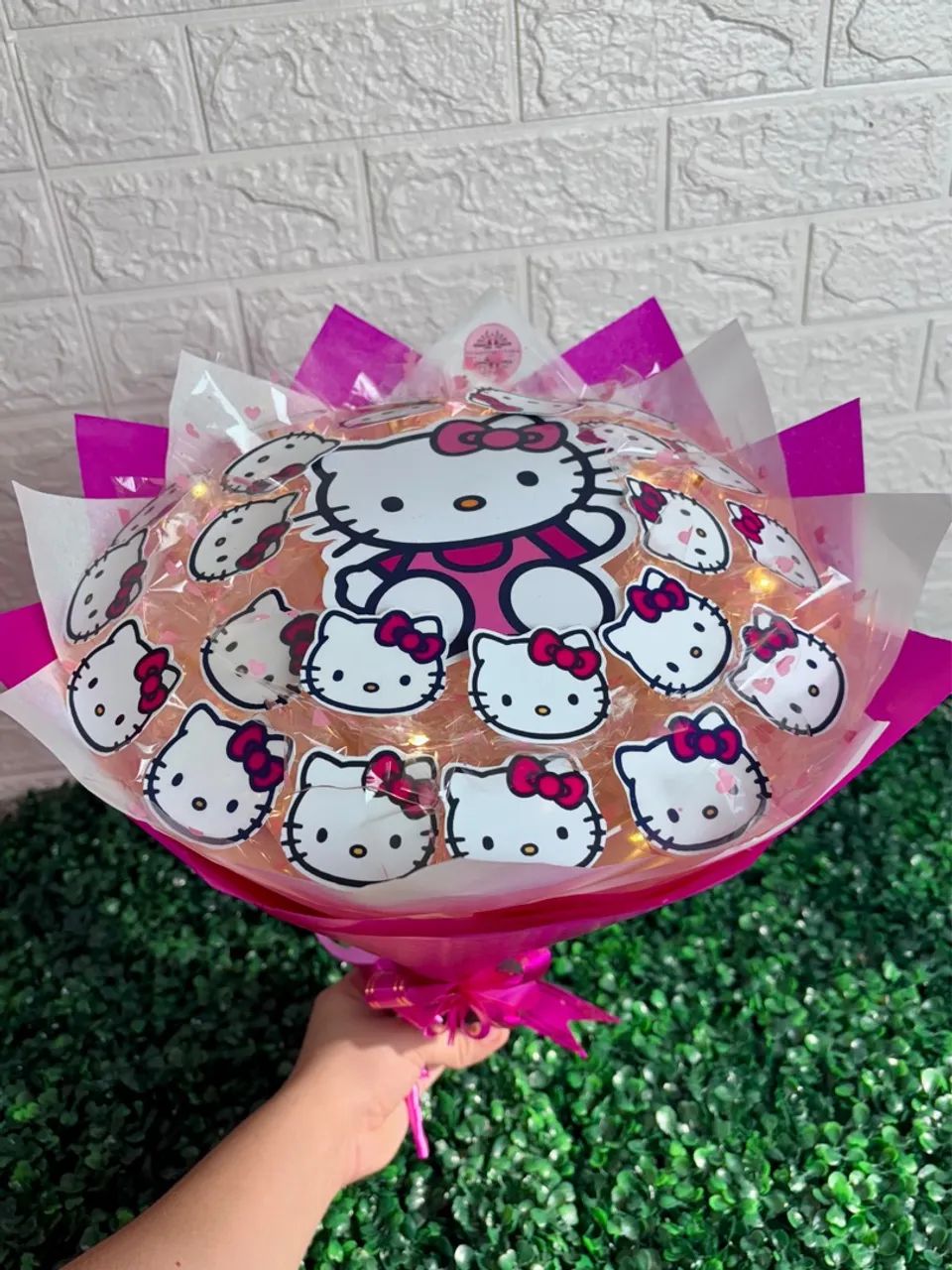 Buquê da Hello Kitty com LED - Foto 4