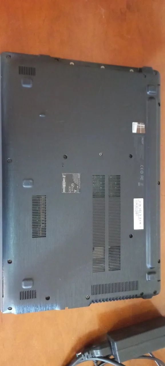 Notebook ACER  E5-573-54ZV Intel Core I5-52000 U - Foto 3