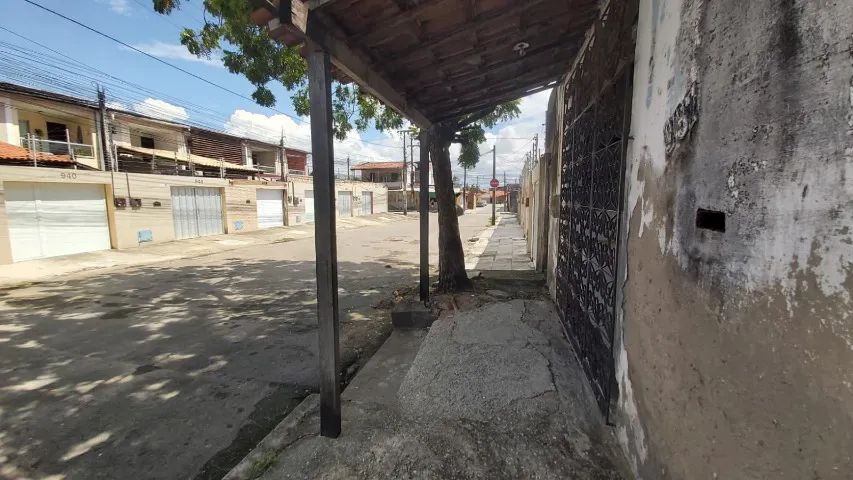 Casa plana solta com dois quartos e terreno com 420m² - Foto 2