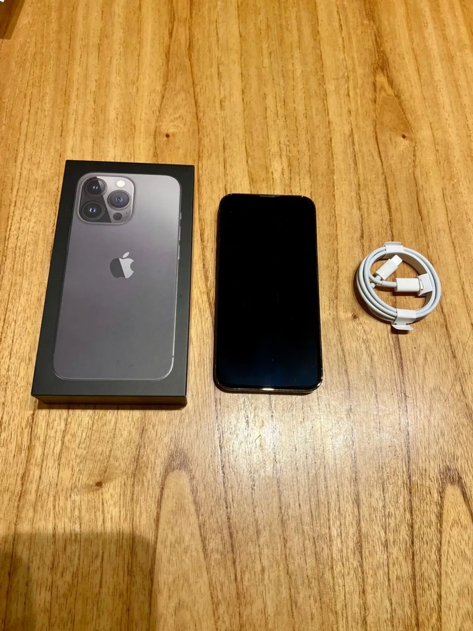 iPhone 13 Pro - 128 GB - muito novo