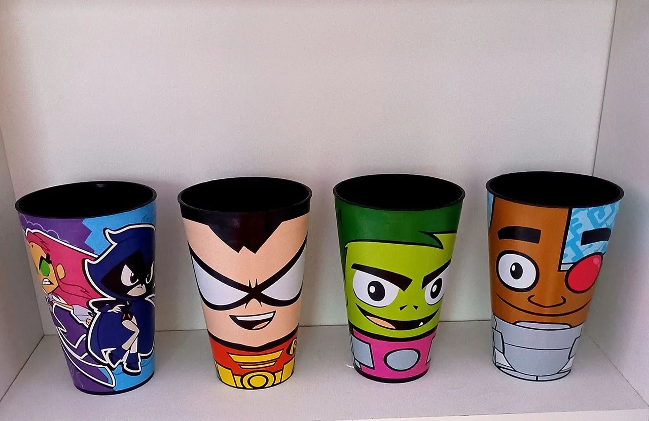 Kit Copo cordão chaveiro Teen Titans Go! Jovens titãs DC comics Cinemark Robin Ravena - Foto 3