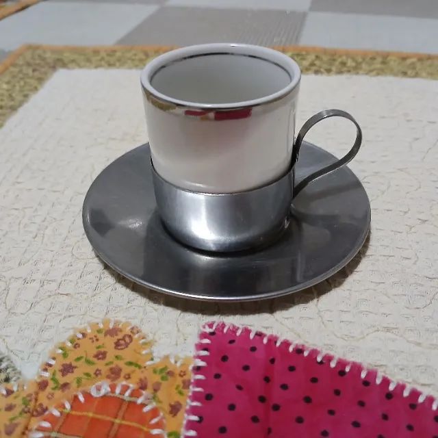 Xicaras de cafe em porcelana, antigas. - Foto 2