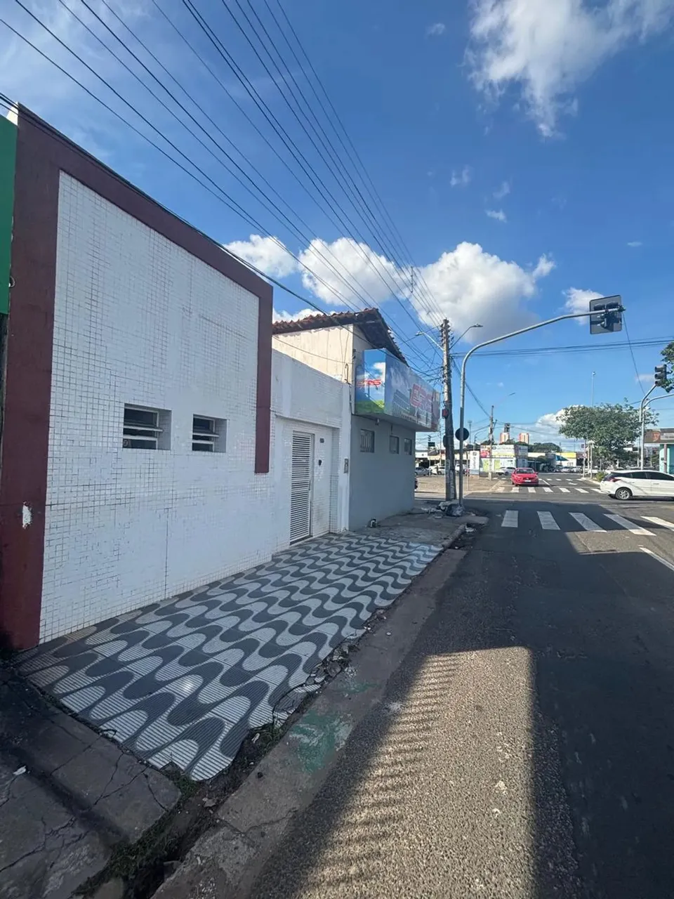 CASA COMERCIAL EM AVENIDA PRINCIPAL NO CENTRO, AV. JOAQUIM RIBEIRO.