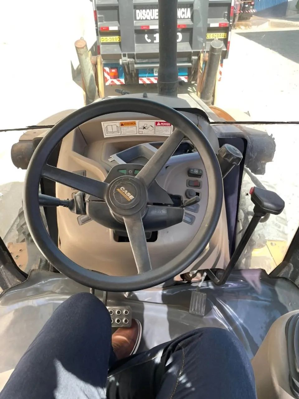 Retroescavadeira 580n 4x4 ano 2012 - Foto 7