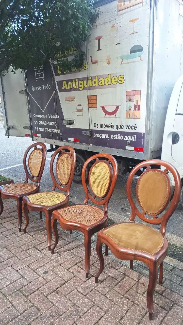 4 Cadeiras Medalhao Década de 50 em Jacaranda da Bahia  - Foto 2