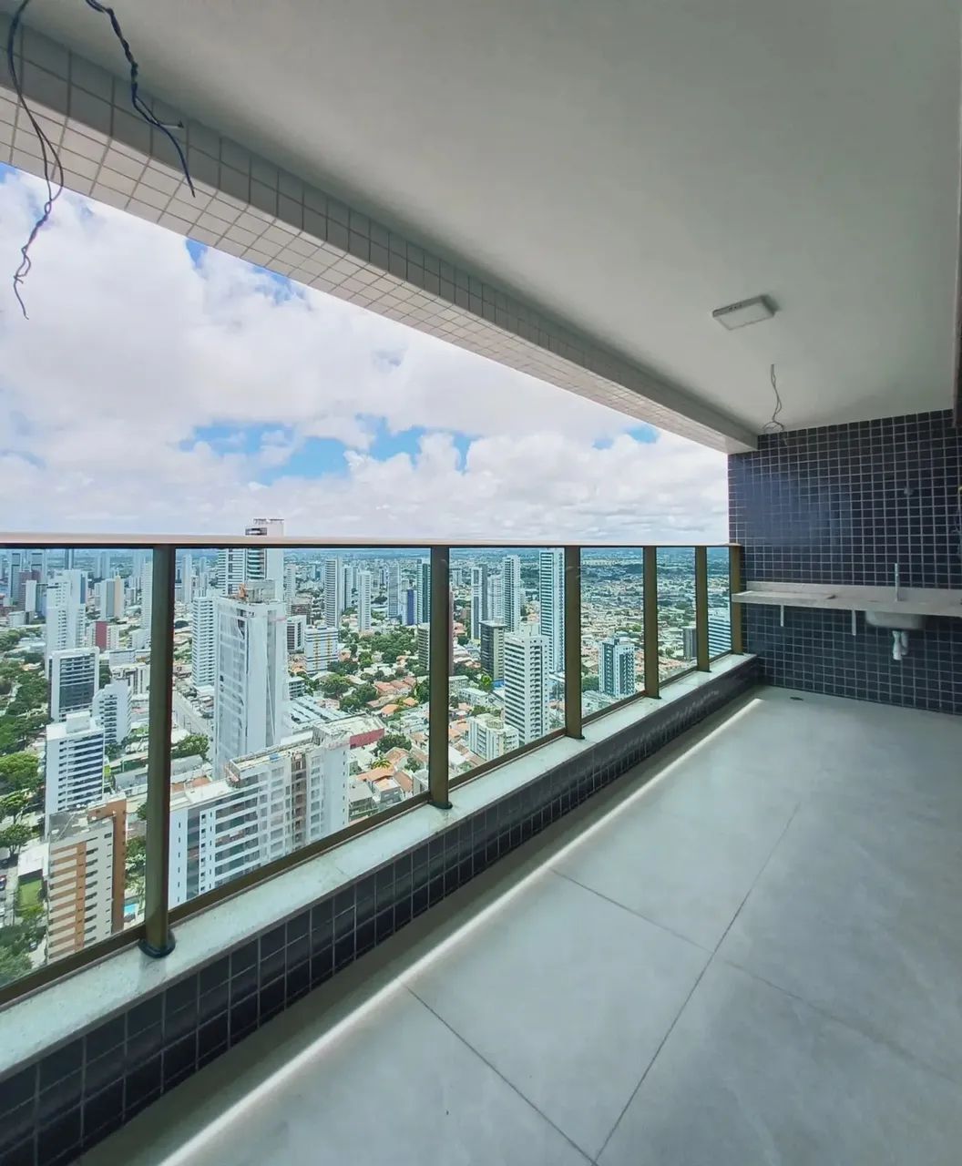 Imóvel para venda com 123 metros quadrados com 4 quartos em Madalena - Recife - PE