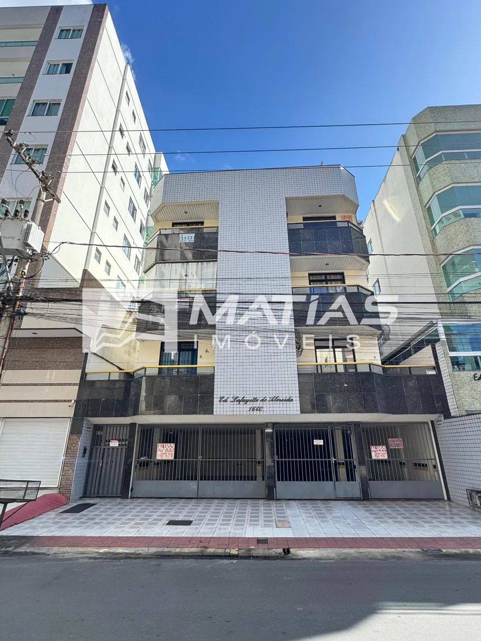 Apartamento mobiliado na Praia do Morro, Guarapari-ES: 2 quartos, 1 suíte, 1 sala, 2 banhe