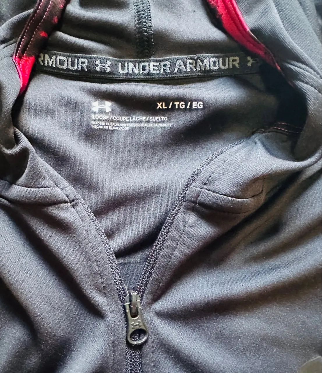 Regata Under Armour com Capuz Original Importada Tamanho GG - Foto 5