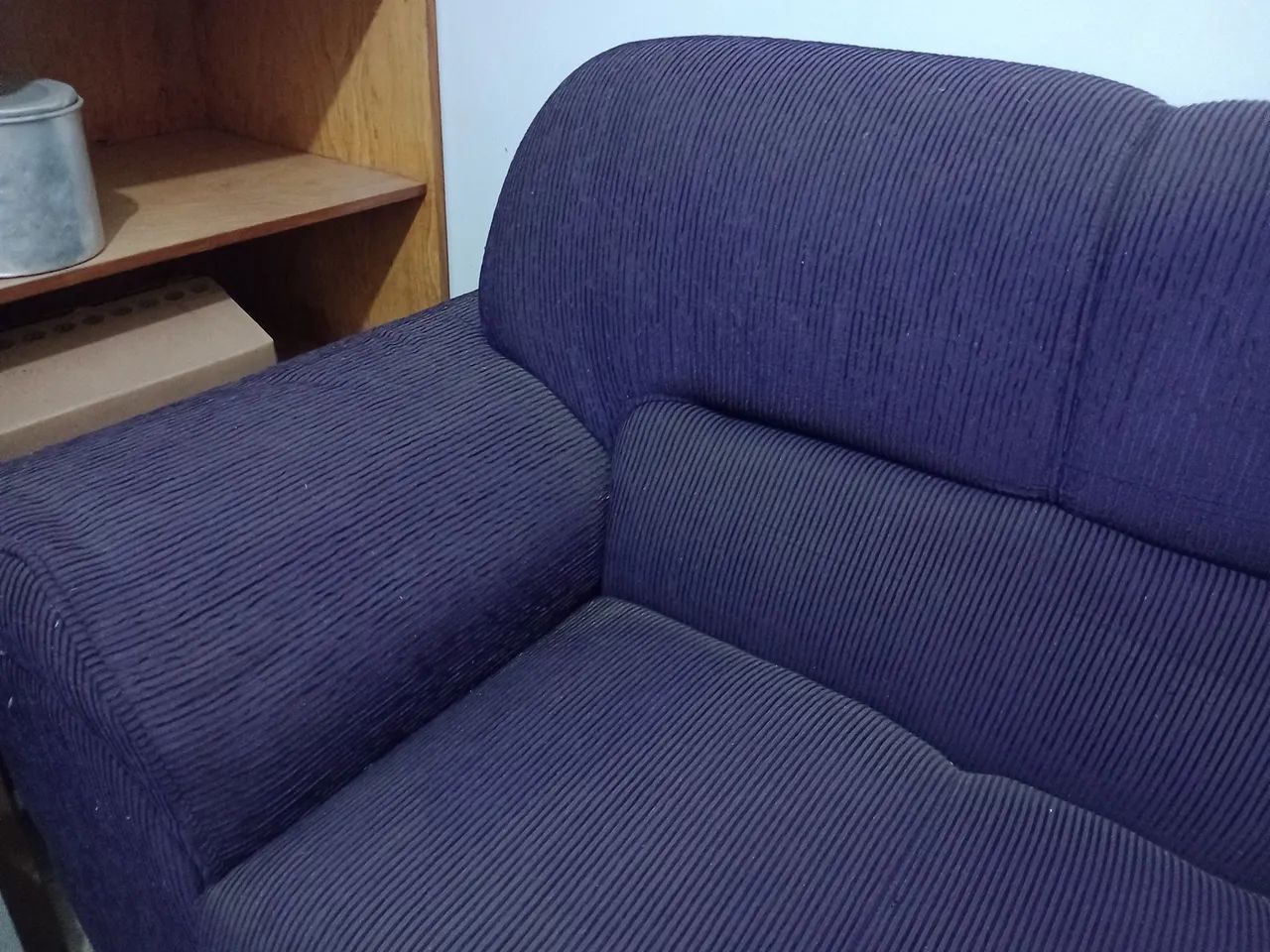 Sofá 3 lugares roxo - Foto 3