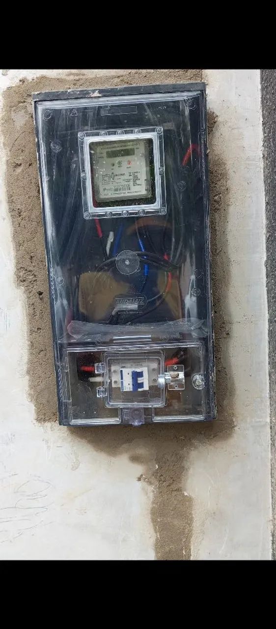 Padrões  e postes   - Foto 2
