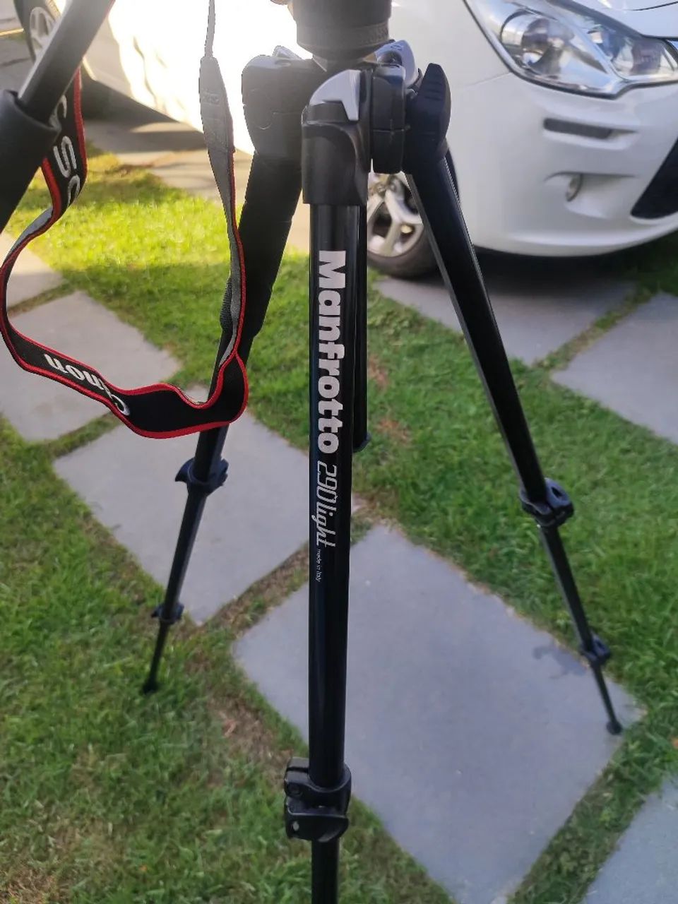 Canon EOS 5D Mark ii com lente 70-300mm+tripé manfrotto  - Foto 3