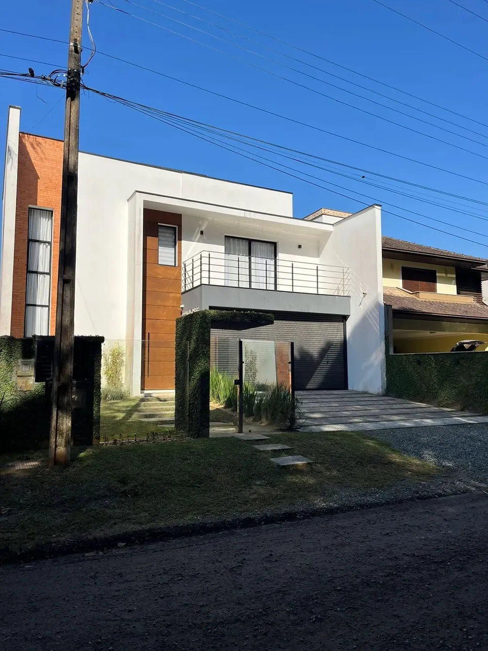 Sobrado Locação Pirabeiraba