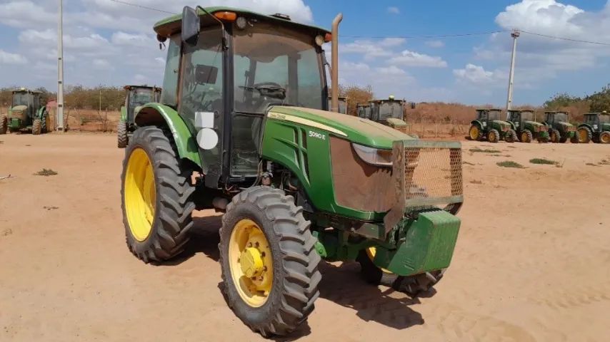 trator john deere 5090E 4x4 2020
