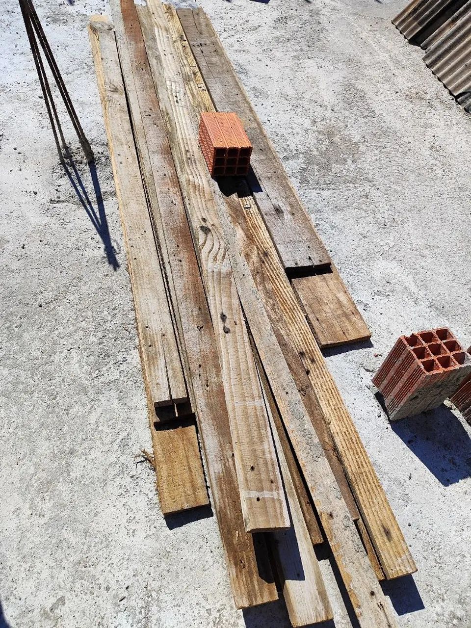 Madeiras de construção (preço a combinar) - Foto 3