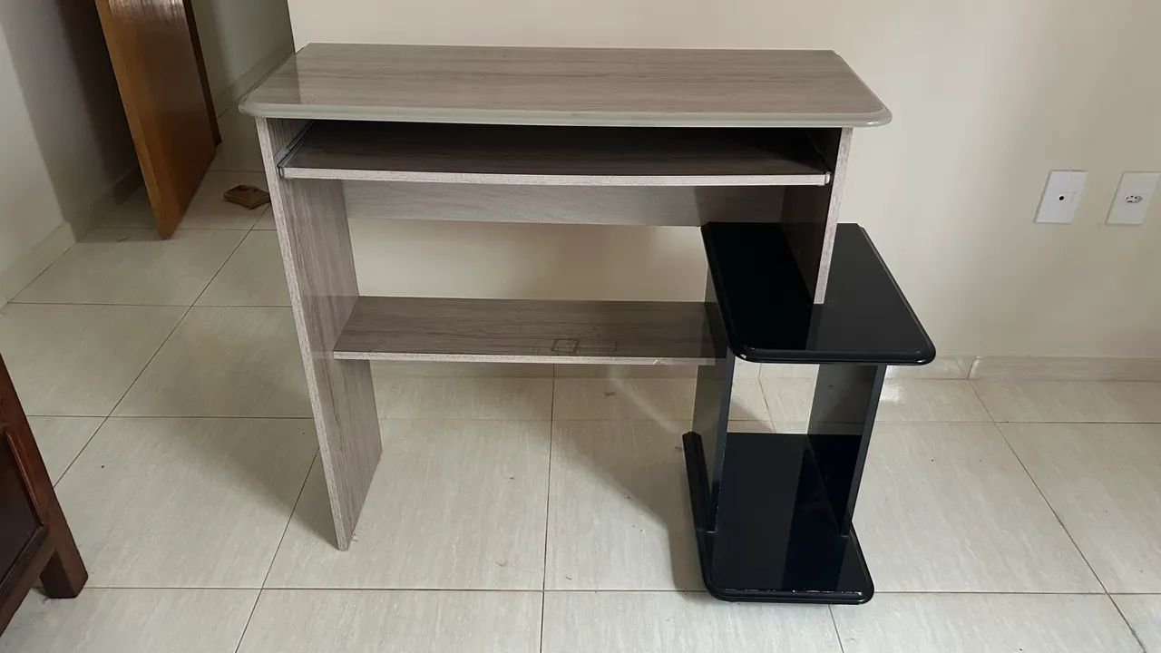 Mesa para Computador/Escrivaninha Compacta - Design Moderno!65685582819842125