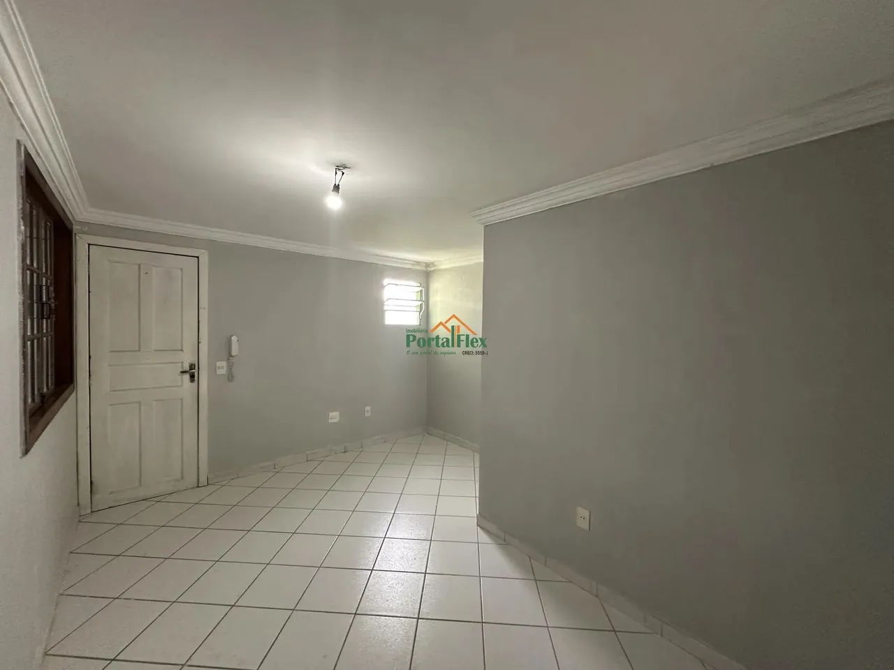 Sala á locação em Colina de Laranjeiras, Serra/ES