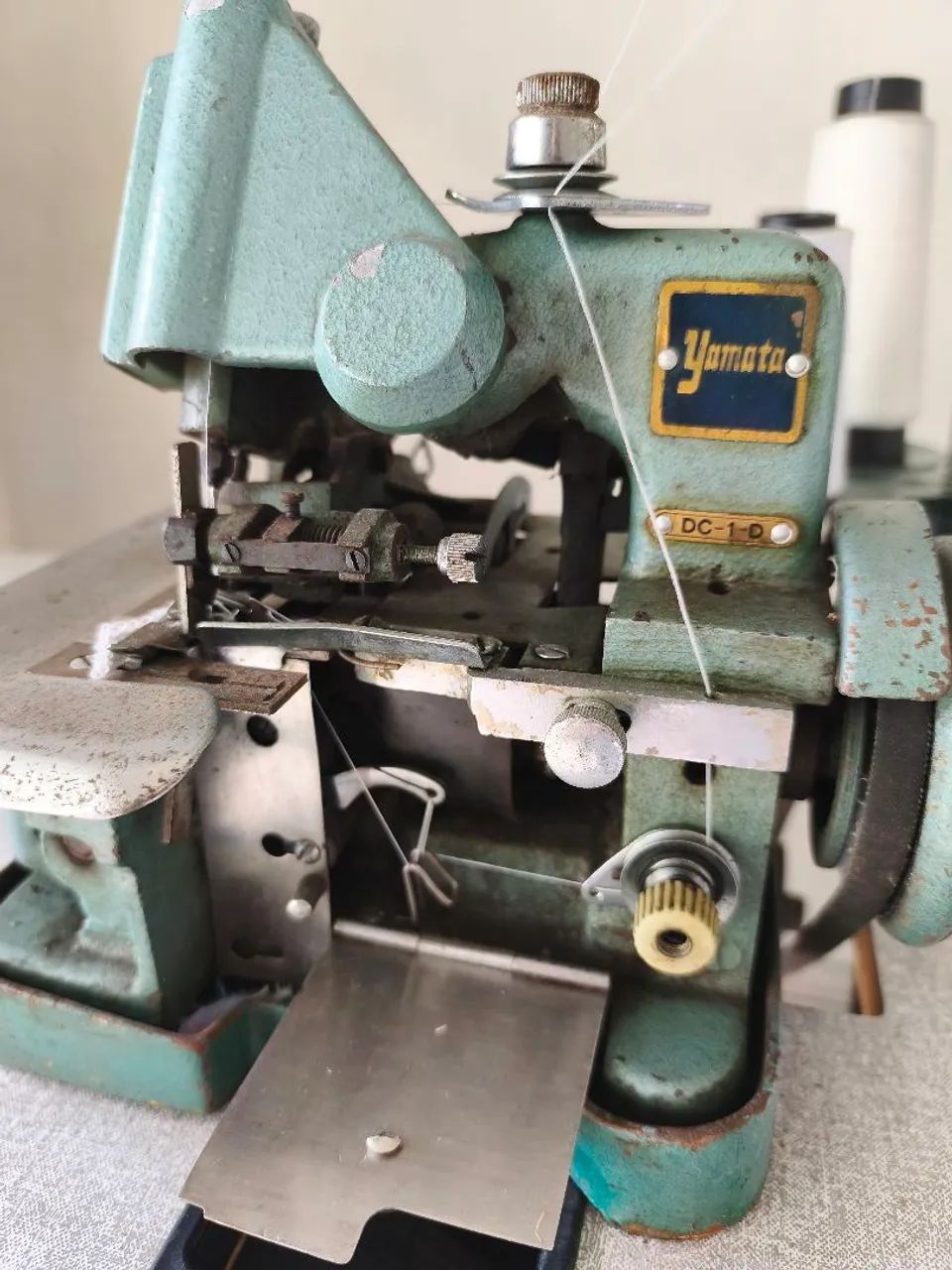 Máquina de costura Overloque (faca) - Foto 5