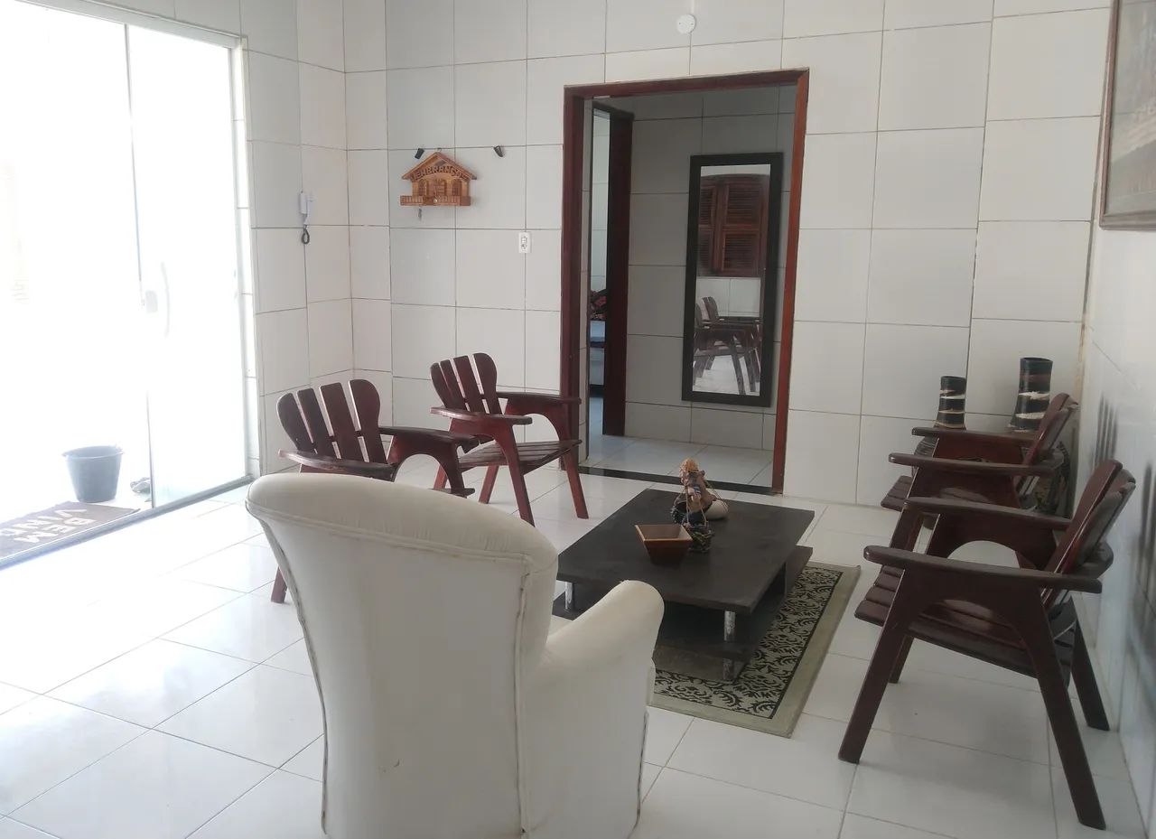 CASA PARA ALUGAR NO ICARAI, COM 4 QUARTOS E PISCINA.