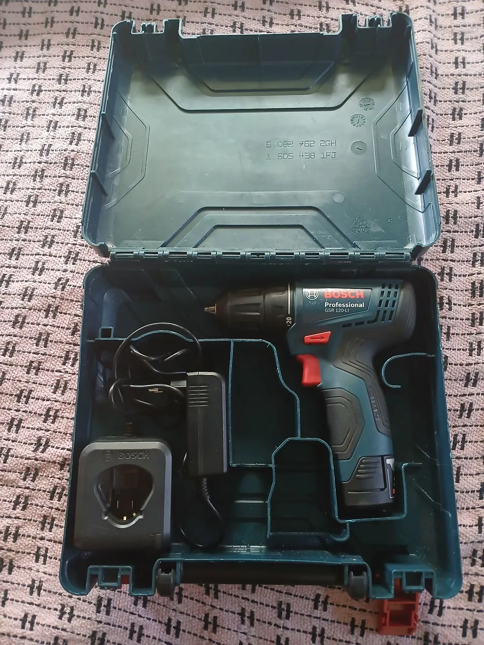 Parafusadeira/Furadeira Bosch GSR 120-LI