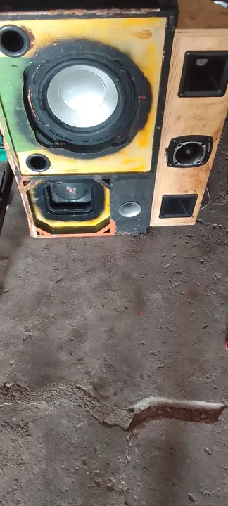 Caixa de Som Subwoofer