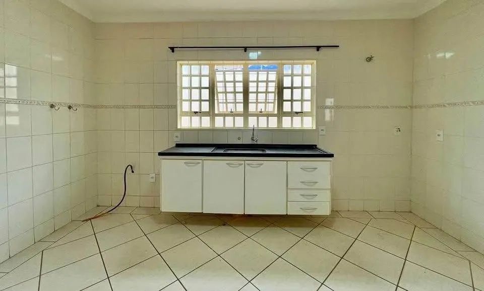 CASA A VENDA NO JAPIIM  - Foto 2