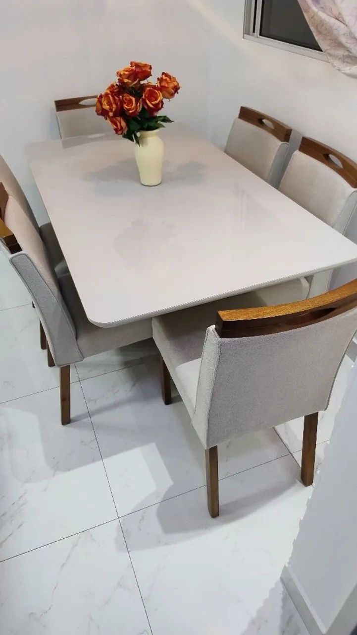 Vendo mesa com 6 cadeiras 64961600880641120