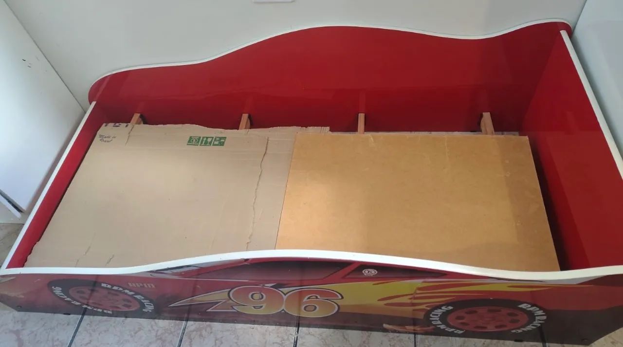 Guarda roupa + cama e colchão  - Foto 4