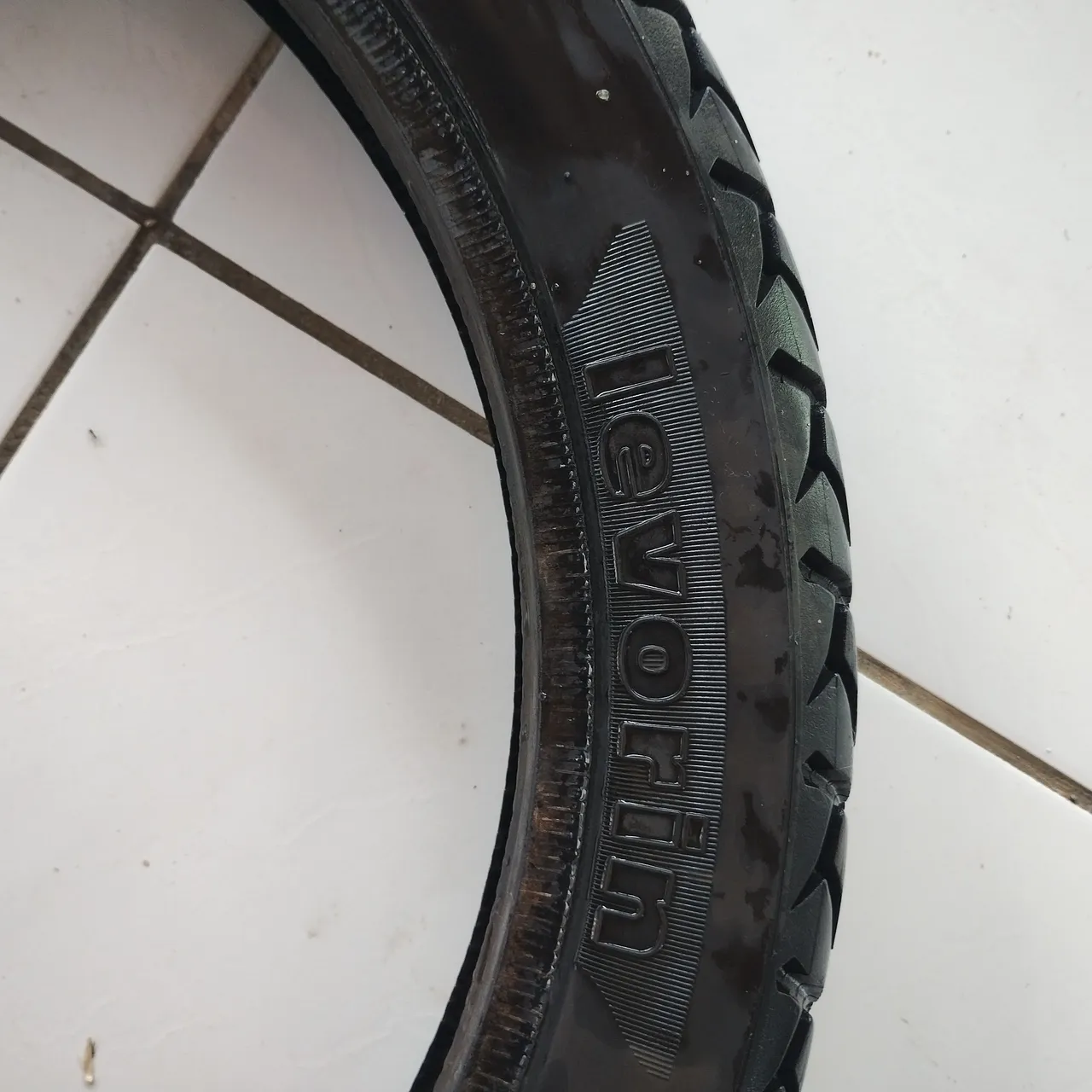 Pneu Levorin 90/90 r 18
