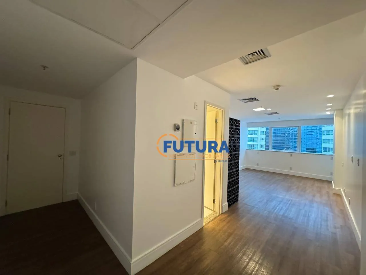 Sala Comercial com 34m² - Ed Le Quartier Hotel & Bureau Asa Norte