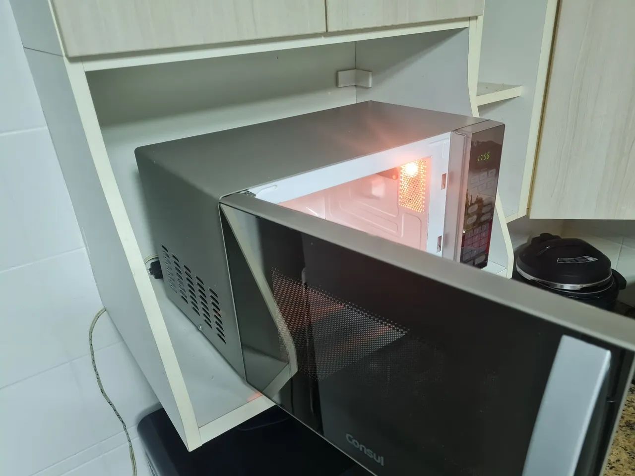Micro-ondas Consul 20L Cinza espelhado - Foto 4