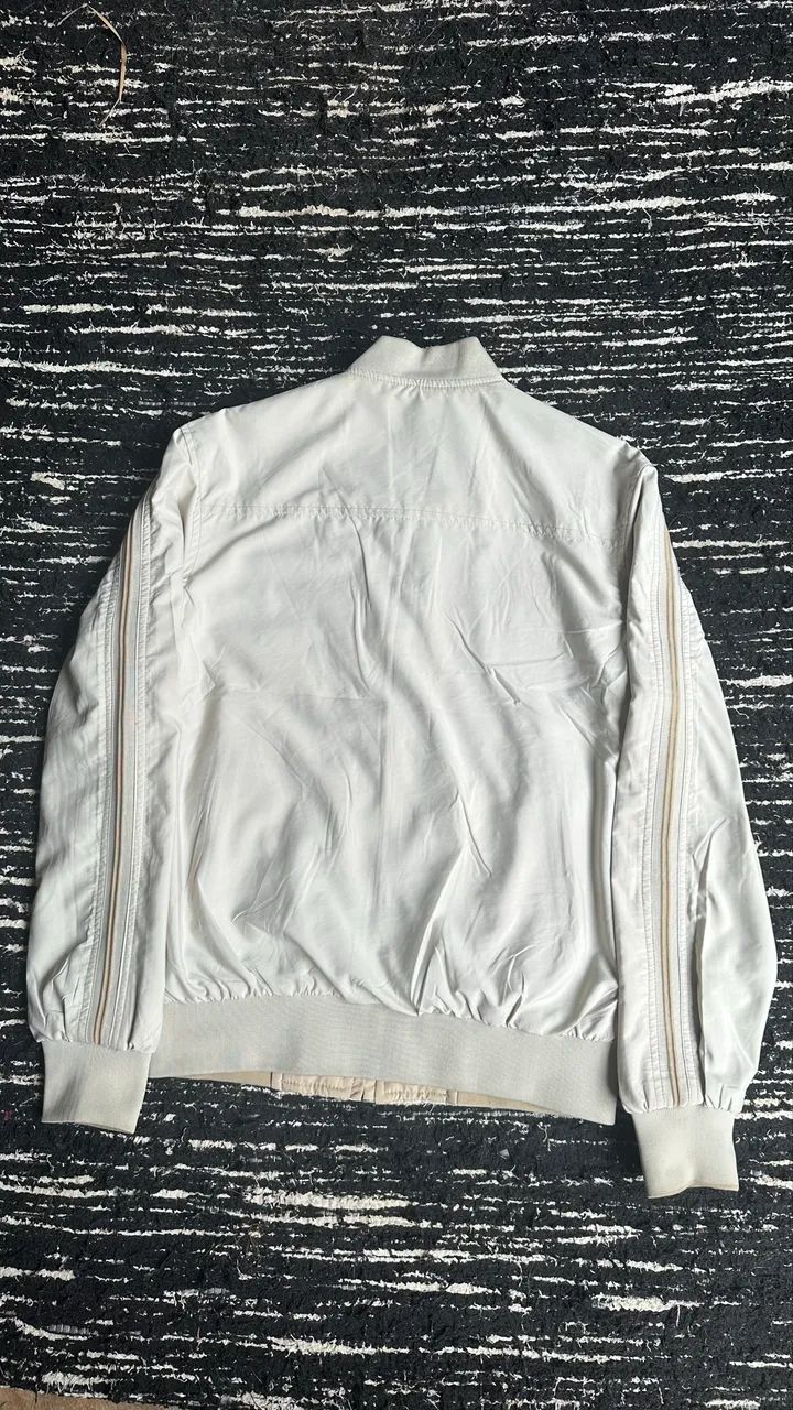Jaqueta estilo Zara beje  - Foto 3