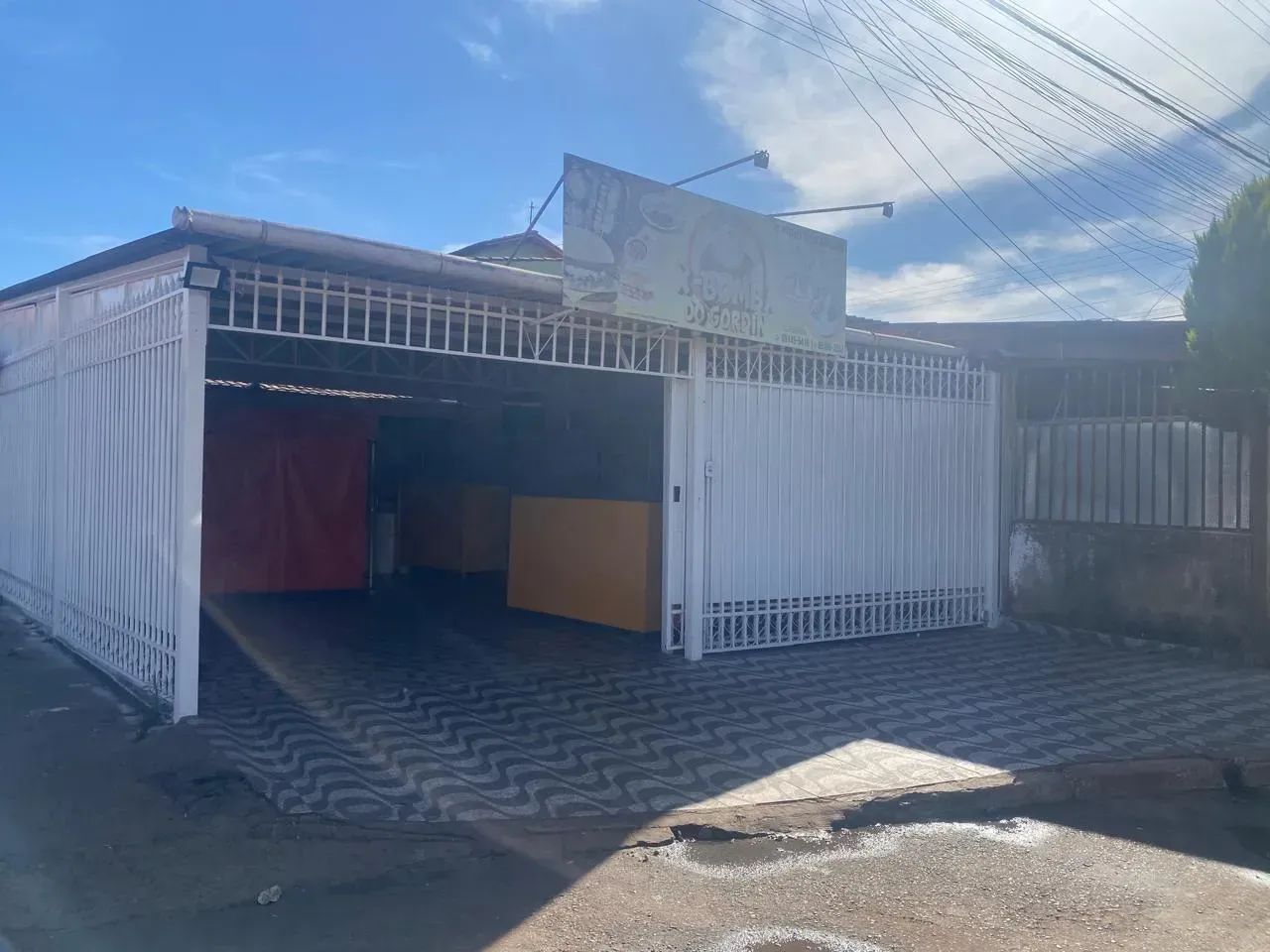 Casa com Espaço Comercial na Samambaia Sul | R$ 350 Mil