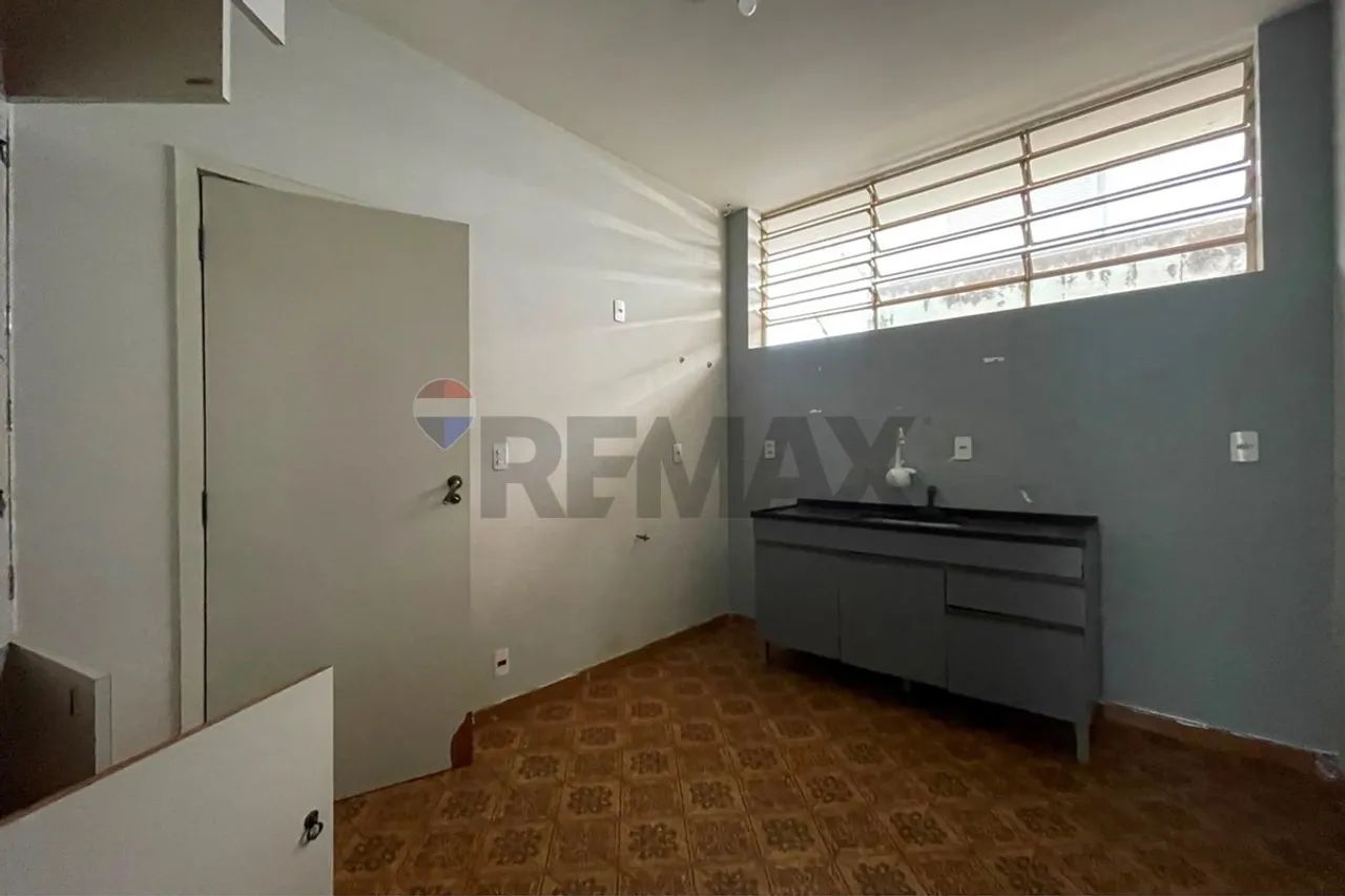 RE/MAX Aluga Casa Comercial em Nova Campinas  375 m²- R$ 8.000,00 - Foto 2
