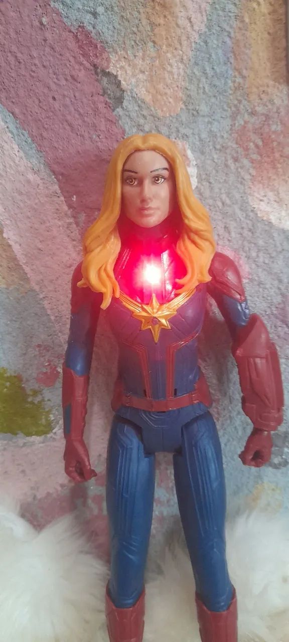 Boneco Capitã Marvel Vingadores  - Foto 5