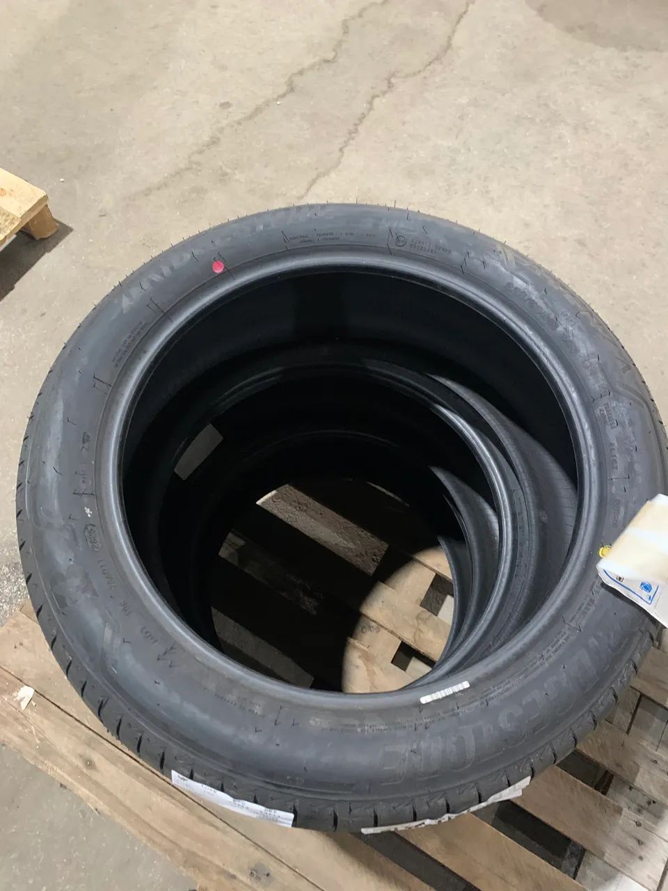 3 PNEUS BRIDGESTONE ALENZA 001 225/50R18 95V  - Foto 4