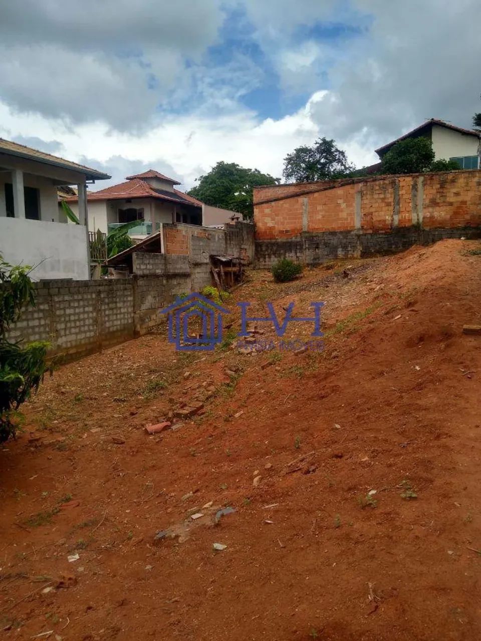 Lote com 360m no bairro Canaã