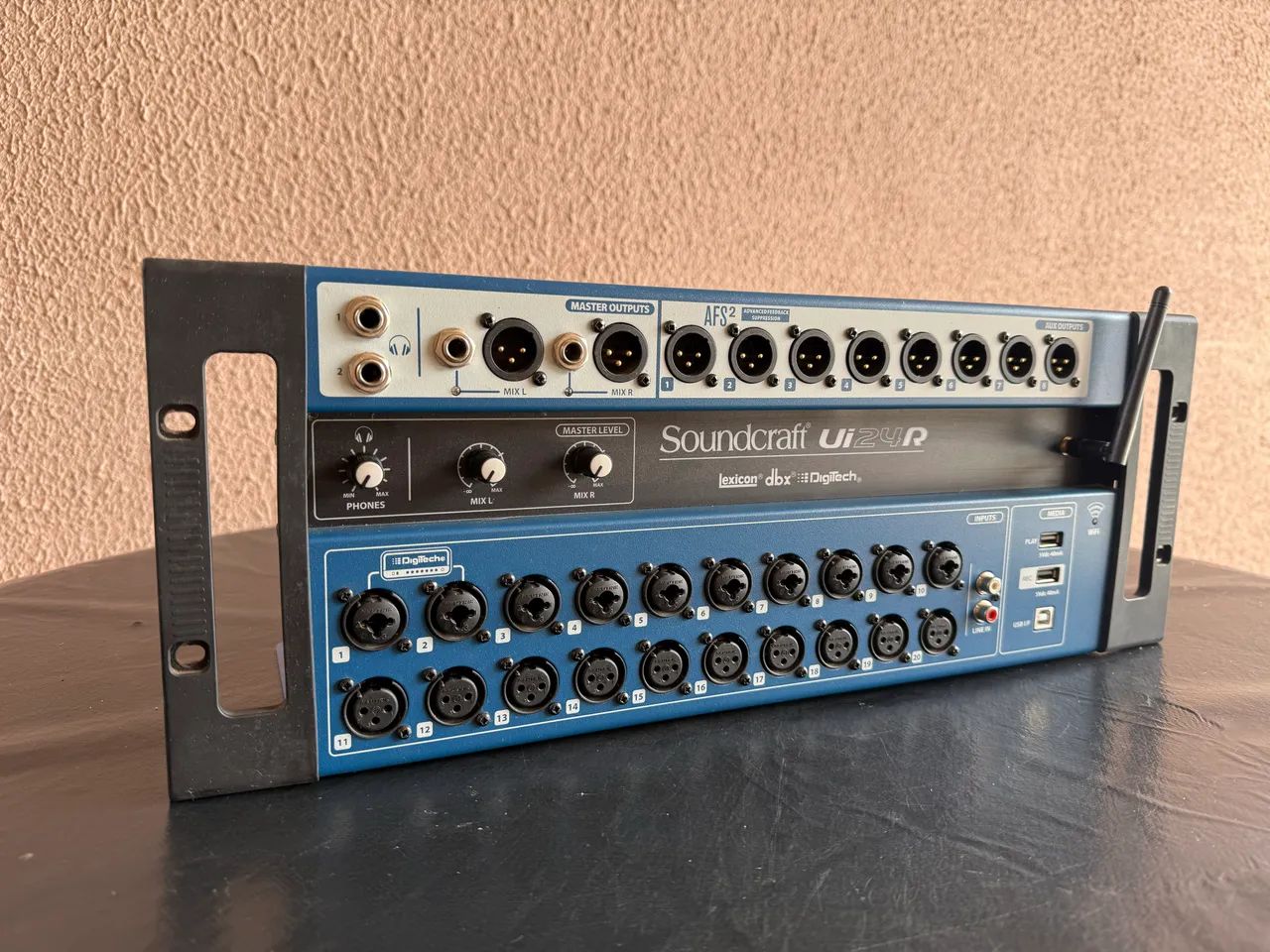 UI24 soundcraft + powerplay behringer  - Foto 3