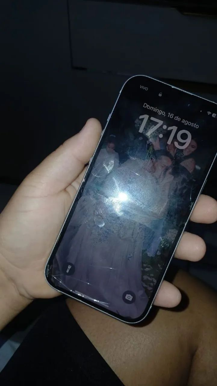iPhone 15 azul - Foto 2