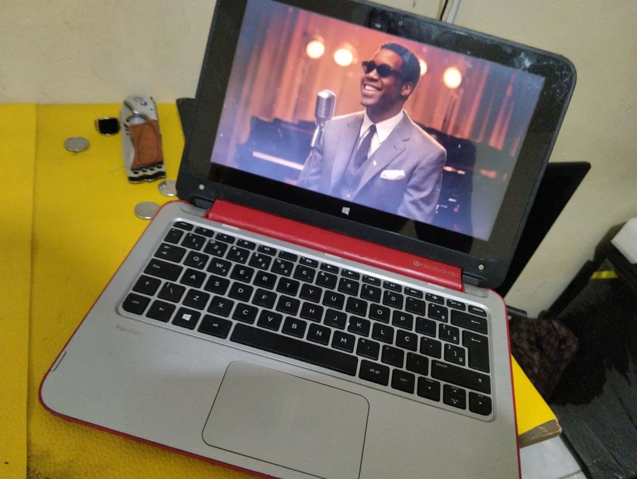 netbook HP Beatsaudio. - Foto 2