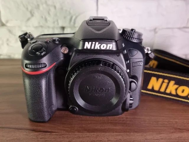 Nikon D7100 (18K clicks) + 18-140mm VR + 50mm 1.8D + flash YN565EX