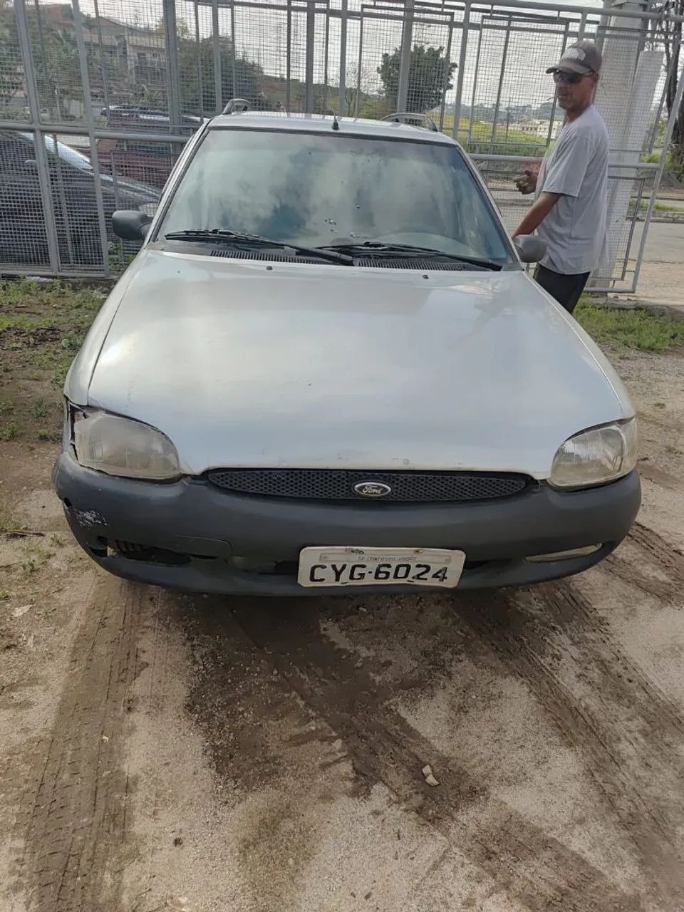 Ford Escort GL 1.6 MPI 2001