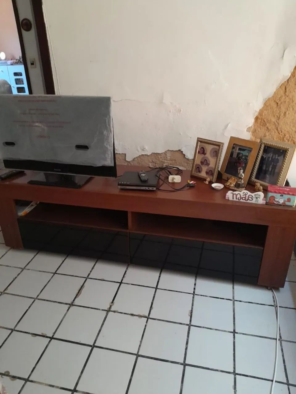 Rack de sala em madeira