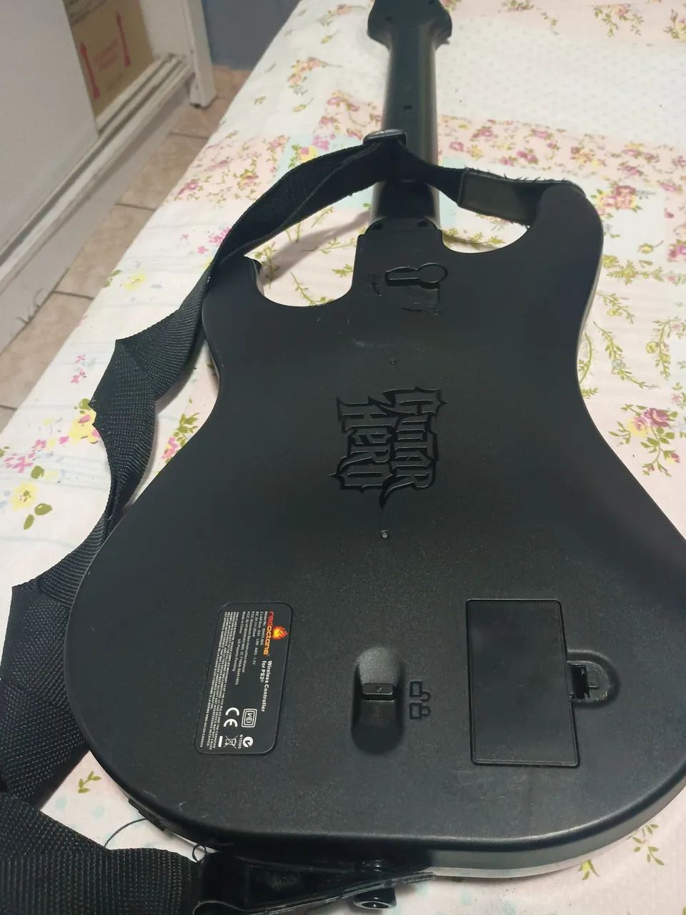 Guitarra ps3 ...obs precisa de reparo  - Foto 5