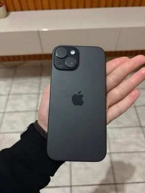 VENDO IPHONE 15 128gb. Sem marcas.  - Foto 2
