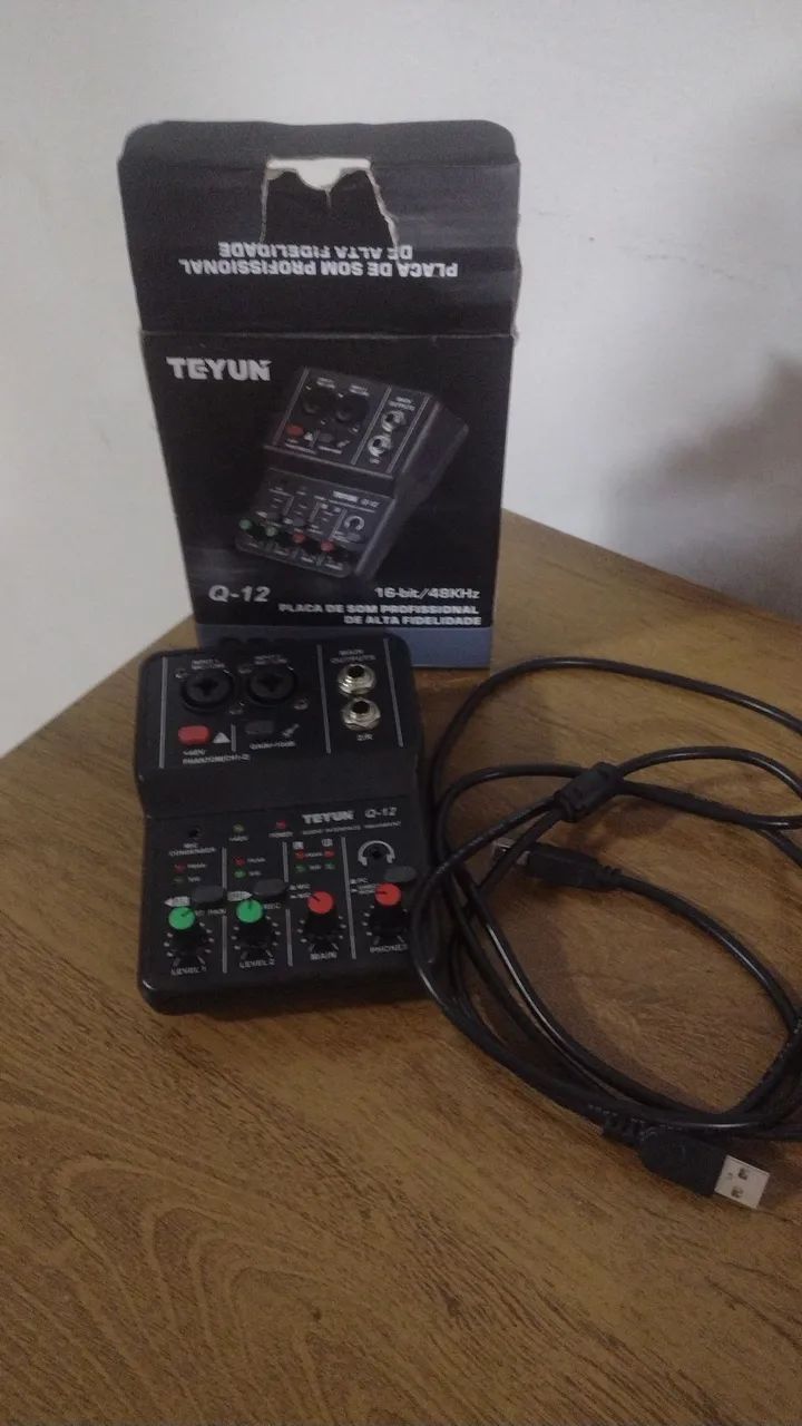 interface de Áudio/Mesa de Som TEYUN Q-12 Custo Benefício 