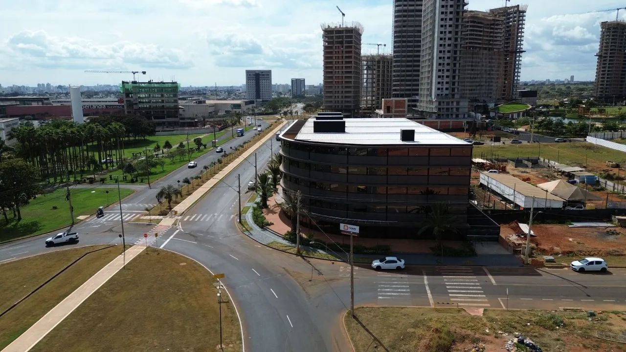 Loja à venda no bairro Parque Una em Uberlândia/MG - Foto 3