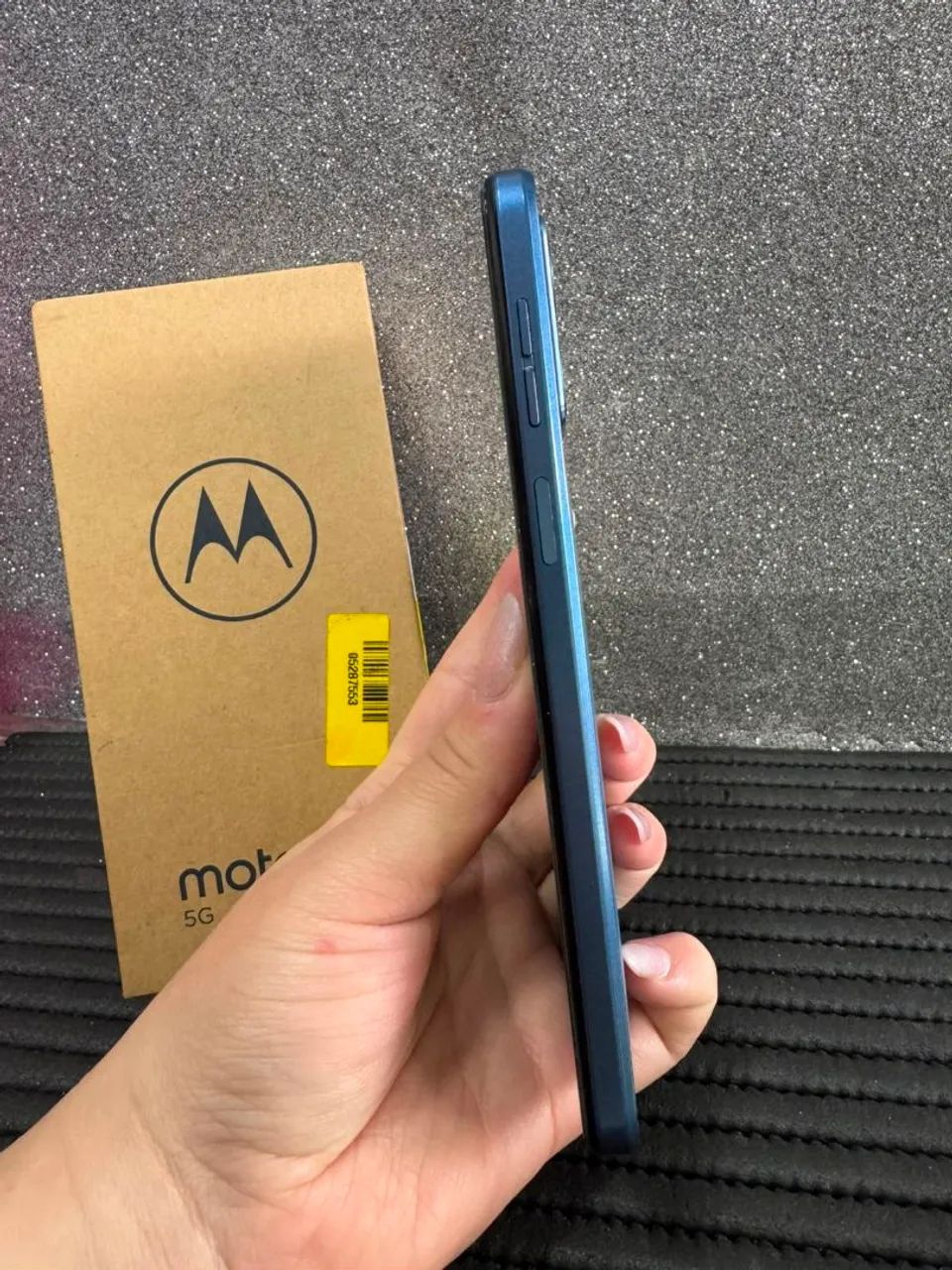 MOTOROLA G35 5G AZUL 8/256GB - Foto 3