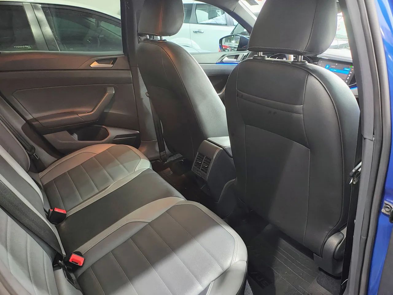 Volkswagen Nivus Highline 1.0 200 TSI Flex Aut., foto 15 de 19